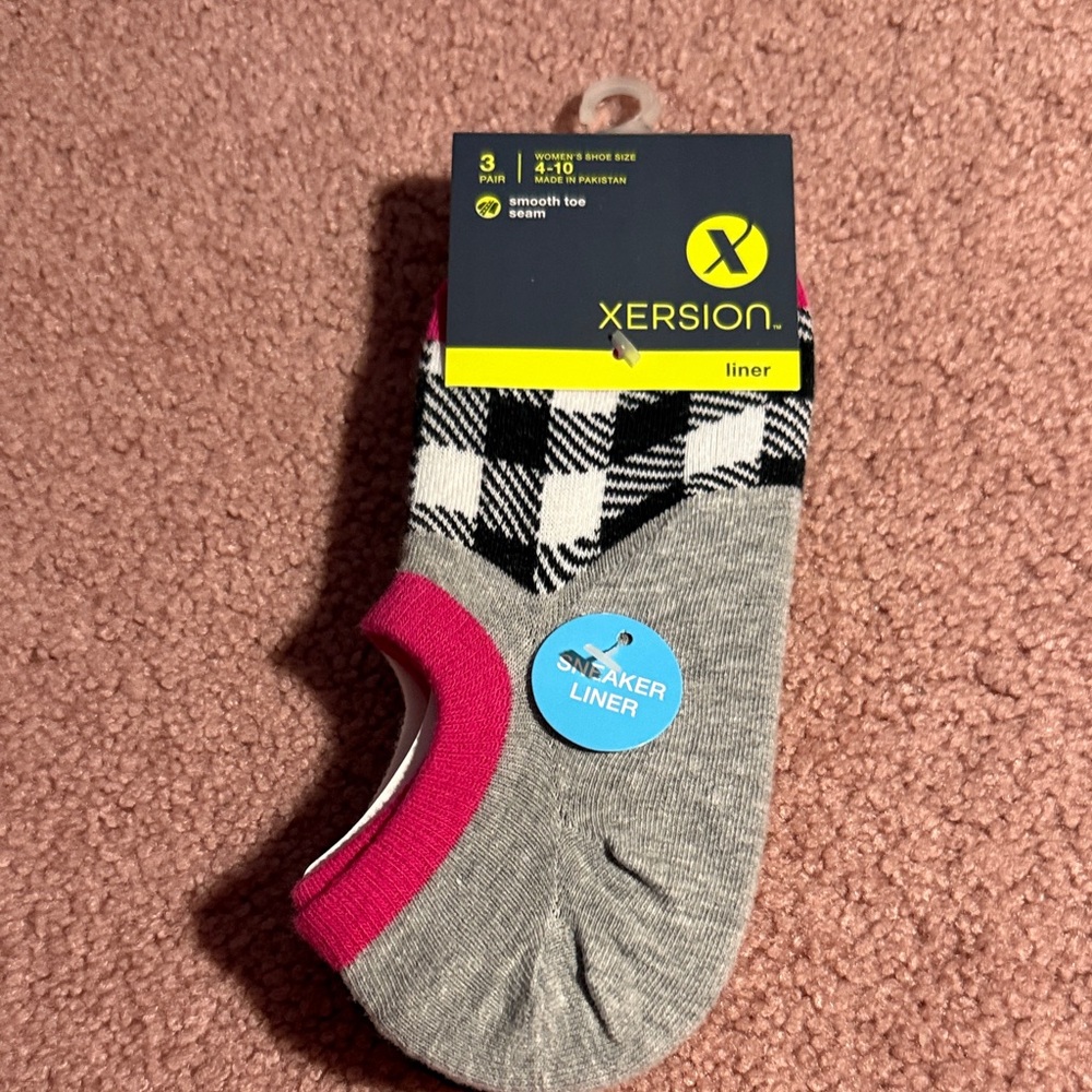 XERSION Black, Gray, Pink Plaid Sneaker Liner No-show Ankle Socks 3-Pack NWT
